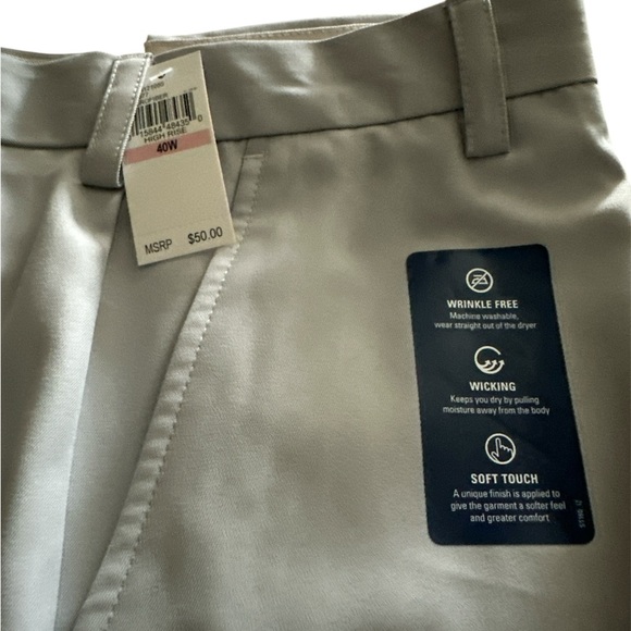 Izod Men’s Golf Shorts - The Driver Cool & Dry - Picture 3 of 4